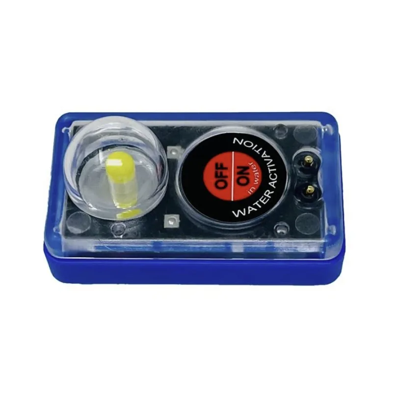 Lifejacket Lights Explained: Water-Activated vs. Alkaline Battery Units